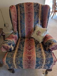 lot 67 image: Custom Made Chair and Pillow
