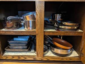 lot 71 image: Contents of Kitchen Cabinet - See Pictures