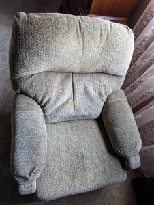 lot 75 image: Recliner