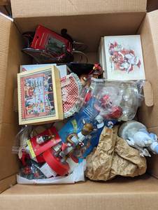 lot 90 image: Christmas Bundle - See Pictures