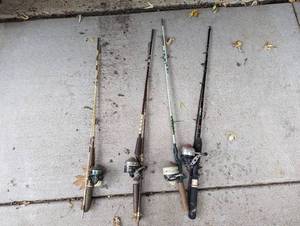 lot 117 image: Fishing Combo