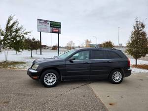 lot 1 image: 2003 Chrysler Pacifica
