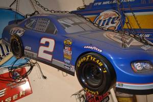lot 10 image: Miller Lite Nascar #2 Billiards Light - TESTED WORKS
