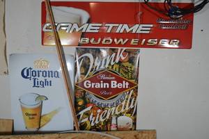 lot 26 image: 3 Bar Signs - See Pictures