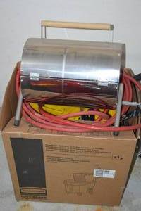lot 44 image: Novelty Grill, Mop, and Compressor Cord