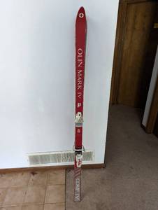 lot 81 image: Olin Mark IV Skis 170
