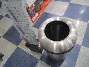 Trash Can, Lit Stand