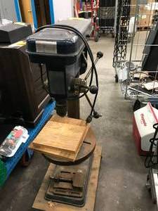 lot 26 image: ROCKFORD DRILL PRESS