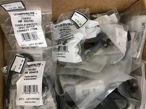 lot 62 image: ASSORTED TOGGLE SWITCHES