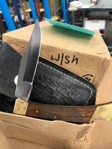 lot 101 image: NEW FOLD UP KNIVES
