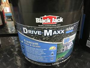 lot 131 image: BLACK JACK DRIVE MAXX 1000 SEALER