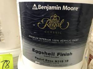lot 179 image: BENJAMIN MOORE EGGSHELL FINISH PAINT