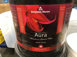 lot 231 image: BENJAMIN MOORE AURA SATIN FINISH