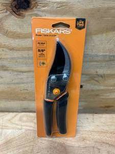 FISKARS Traditional Bypass Pruner