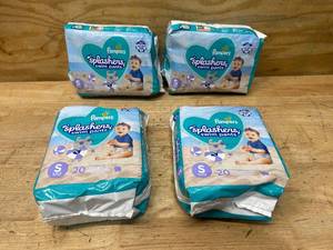 PAMPERS Lot of 4 Packs of- Splashers Swim Pants (Size Small- 13-24 lb) (20 per pack)