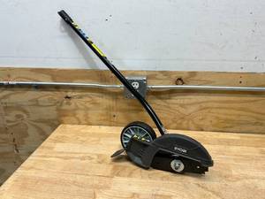 RYOBI Expand-It 8 in. Universal Straight Shaft Edger Attachment