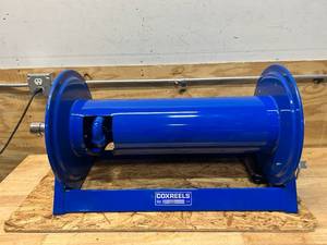 COXREELS 1125 Series Hand-Crank Hose Reel  Holds 1in. x 100ft. Hose, Max. 3000 PSI, Model# 1125-6-100