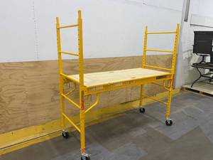METALTECH Multi-Purpose 6ft. Baker-Style Scaffold  1000-Lb. Capacity, Steel, Model# I-CISC