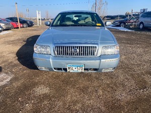 lot 13 image: 2006 Mercury Grand Marquis Low Miles