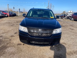 lot 10 image: 2009 Dodge Journey