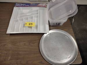 lot 85 image: Pizza Pan, Drawer Organizer & (3) T...
