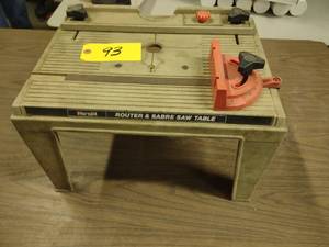 lot 93 image: Router Table...