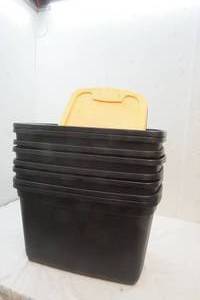 lot 57 image: 8 Totes with cover 20lbs