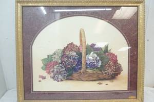 lot 136 image: Limited Edition Flowers in a Basket by Glynda Turley Glynd Turley 1999
