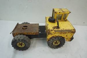 lot 172 image: Vintage Tonka Dump truck