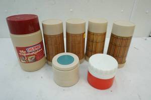 lot 179 image: 7 Thermos Containers