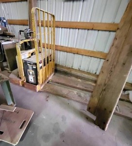 ME00706 Bulldog Walk Behind Forklift To Move Heavy Equipment-No Riders
