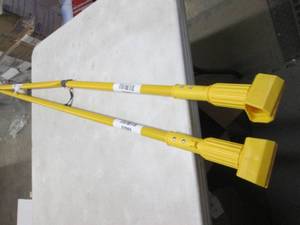 lot 14 image: 2- Boardwalk 610 Plastic Jaws 60...