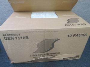 lot 60 image: GEN 1510 White C-Fold Paper Towels,...