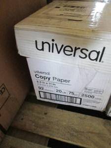 lot 124 image: Case of 2500 Sheets Universal 20 lb...