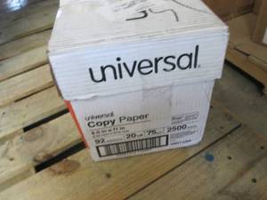lot 125 image: Case of 2500 Sheets Universal 20 lb...
