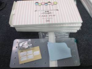 lot 148 image: 5 Acrylic Cake Pop Stands...