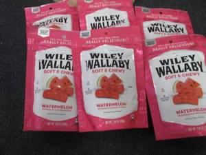 lot 404 image: 6- 7.05 oz Pks Wiley Wallaby Waterm...