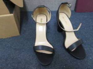 lot 184 image: Size 9M Ladies Black High Heels...