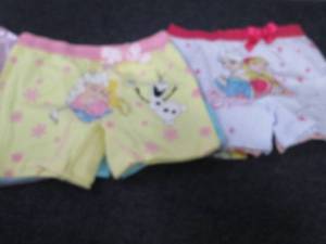 lot 264 image: 6 pr Frozen Girls 6-7 Boy Shorts...