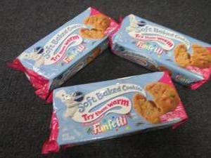 lot 265 image: 3 pks Pillsbury Soft Baked Funfetti...