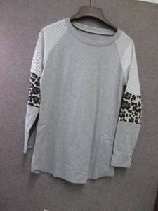 lot 295 image: 5 Small Ladies Long Sleeved Tshirts...