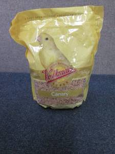 lot 348 image: 4 lb Volkman Canary Food...