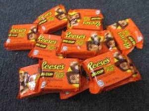 lot 387 image: 12- 1.2 oz Reeses Big Cup with Rees...