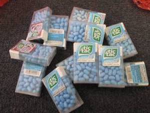 lot 393 image: 12 pks TicTacs...