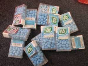 lot 394 image: 12 pks TicTacs...