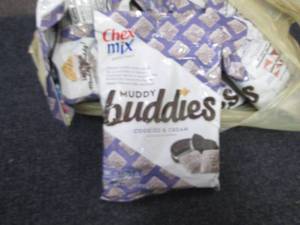 lot 397 image: 12- 4.25 oz Bags Chex Mix Muddy Bud...