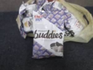 lot 398 image: 12- 4.25 oz Bags Chex Mix Muddy Bud...