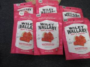 lot 402 image: 6- 7.05 oz Pks Wiley Wallaby Waterm...