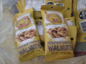 lot 419 image: 12- 1.25 oz pks BananaWalnuts Snac...