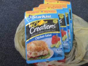 lot 429 image: 6- 2.6 oz pks Starkist Chicken Sala...